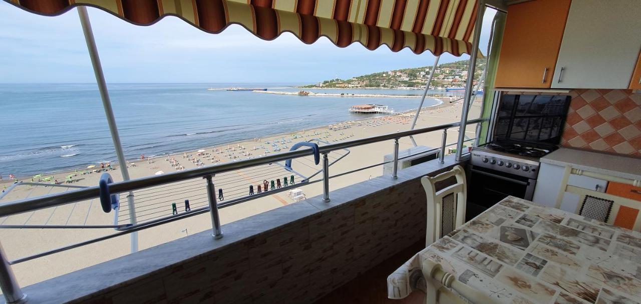 Apartment Sea View Шенгін Екстер'єр фото